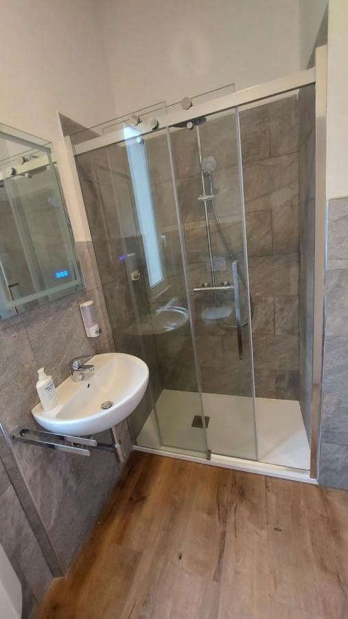 Glam Luxury Lorenzo Guest house 2*